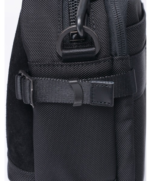 master-piece（マスターピース）の「master-piece / Grave ショルダーバッグ / No.03173（ショルダーバッグ・メンズ・ネイビー/ブラック・FREE）」の4枚目の写真