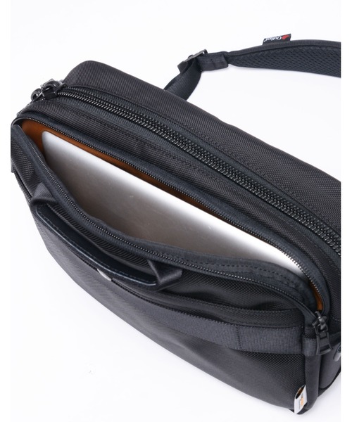master-piece（マスターピース）の「master-piece / Grave ショルダーバッグ / No.03173（ショルダーバッグ・メンズ・ネイビー/ブラック・FREE）」の8枚目の写真