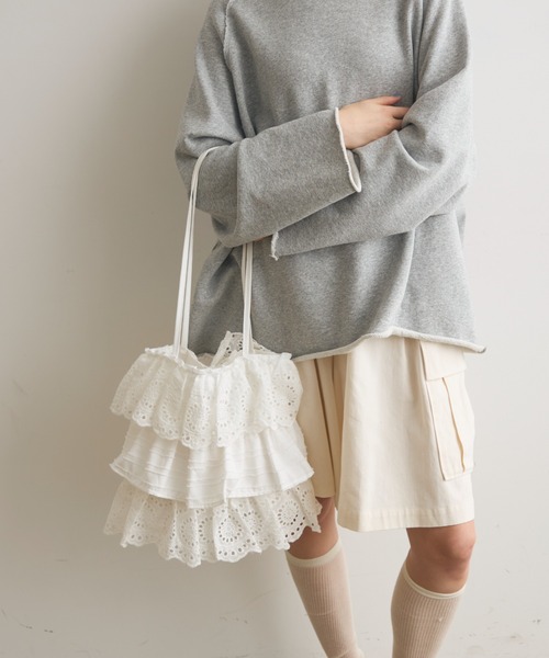 Crisp（クリスプ）の「フリルティアードトートバッグ（トートバッグ・レディース・ホワイト/ブラック・FREE）」の5枚目の写真