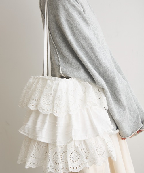 Crisp（クリスプ）の「フリルティアードトートバッグ（トートバッグ・レディース・ホワイト/ブラック・FREE）」の7枚目の写真