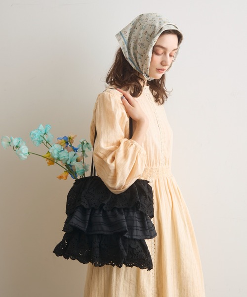 Crisp（クリスプ）の「フリルティアードトートバッグ（トートバッグ・レディース・ホワイト/ブラック・FREE）」の12枚目の写真