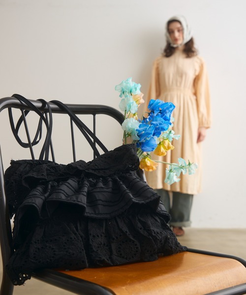 Crisp（クリスプ）の「フリルティアードトートバッグ（トートバッグ・レディース・ホワイト/ブラック・FREE）」の18枚目の写真