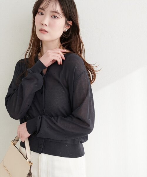 natural couture（ナチュラルクチュール）の「ドットシアーカーディガン（カーディガン/ボレロ・レディース・ベージュ/チャコールグレー/グレー/オフホワイト/ブラック・FREE）」の21枚目の写真