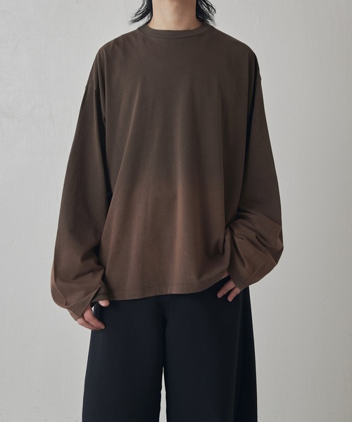 Lui's(ルイス)の「【Neucon】GRADATION BLEACH WIDE LONG-TEE / グラデーションブリーチワイドロンT(Tシャツ/カットソー・メンズ・ブラック/ブラウン・FREE)」の2枚目の写真