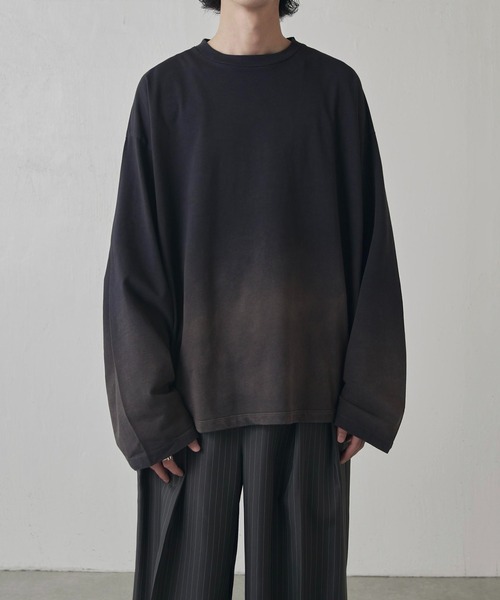Lui's(ルイス)の「【Neucon】GRADATION BLEACH WIDE LONG-TEE / グラデーションブリーチワイドロンT(Tシャツ/カットソー・メンズ・ブラック/ブラウン・FREE)」の1枚目の写真