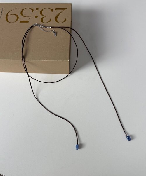 CAPRICIEUX LE'MAGE（カプリシューレマージュ）の「〈GOLDY/ゴールディ〉ドロップコードチョーカー（ネックレス・レディース・ブラック/ブラウン・FREE）」の2枚目の写真