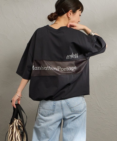 Manhattan Portage（マンハッタンポーテージ）の「【WEB先行予約】[MANHATTAN PORTAGE/マンハッタンポーテージ] 別注 メッシュ切替 バックプリントTシャツ（Tシャツ/カットソー・レディース・ライトベージュ/ブラック/ホワイト・XL/L/M）」の19枚目の写真