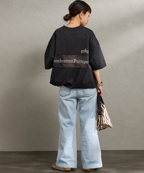 Manhattan Portage（マンハッタンポーテージ）の「【WEB先行予約】[MANHATTAN PORTAGE/マンハッタンポーテージ] 別注 メッシュ切替 バックプリントTシャツ（Tシャツ/カットソー・レディース・ライトベージュ/ブラック/ホワイト・XL/L/M）」の22枚目の写真
