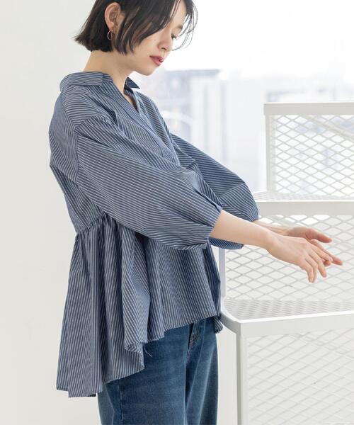 OPAQUE.CLIP(オペークドットクリップ)の「スキッパーペプラムブラウス【洗濯機OK】(シャツ/ブラウス・レディース・ホワイト系3/ライトイエロー系3/ネイビー系2/チャコール/ライトブルー・38/40/42)」の8枚目の写真