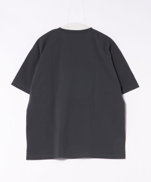 ragged mountain(ラギットマウンテン)の「【RAGGED MOUNTAIN/ラギットマウンテン】【驚きの軽さ・エアライト】BARTLETT/バートレット オーバーサイズ ポケットTシャツ ストレッチ・速乾 涼しい・ベタつかない 吸汗(Tシャツ/カットソー・メンズ・カーキ/ブラック/チャコールグレー/ネイビー・X-LARGE/LARGE/MEDIUM)」の6枚目の写真