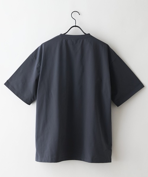 ragged mountain(ラギットマウンテン)の「【RAGGED MOUNTAIN/ラギットマウンテン】【驚きの軽さ・エアライト】BARTLETT/バートレット オーバーサイズ ポケットTシャツ ストレッチ・速乾 涼しい・ベタつかない 吸汗(Tシャツ/カットソー・メンズ・カーキ/ブラック/チャコールグレー/ネイビー・X-LARGE/LARGE/MEDIUM)」の12枚目の写真