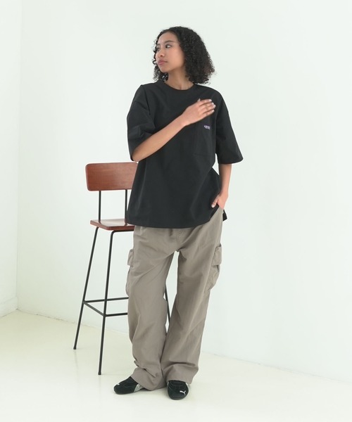 ragged mountain(ラギットマウンテン)の「【RAGGED MOUNTAIN/ラギットマウンテン】【驚きの軽さ・エアライト】BARTLETT/バートレット オーバーサイズ ポケットTシャツ ストレッチ・速乾 涼しい・ベタつかない 吸汗(Tシャツ/カットソー・メンズ・カーキ/ブラック/チャコールグレー/ネイビー・X-LARGE/LARGE/MEDIUM)」の17枚目の写真