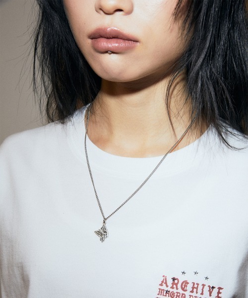 MAHAGRID（マハグリッド）の「『mahagrid/マハグリッド』MELTING BUTTERFLY NECKLACE/メルティング バタフライ ネックレス（ネックレス・レディース・シルバー・FREE）」の3枚目の写真