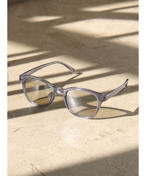 Ungrid(アングリッド)の「クリアグレーフレームサングラス(サングラス・レディース・ライトグレー・FREE)」の2枚目の写真