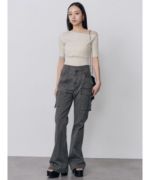 MURUA(ムルーア)の「フレアカーゴパンツ 夏服(カーゴパンツ・レディース・グレー/ベージュ・2/1)」の18枚目の写真