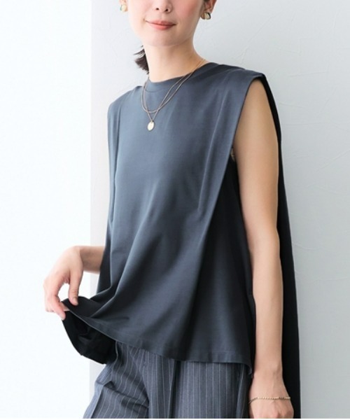 7days Life Styling（セブンデイズライフスタイリング）の「【接触冷感】シルケット加工サイドスリットフレンチスリーブトップス（Tシャツ/カットソー・レディース・ネイビー/ブルーグレー/オフホワイト/チャコール/ライトベージュ・LL/L/M/S/3L）」の4枚目の写真