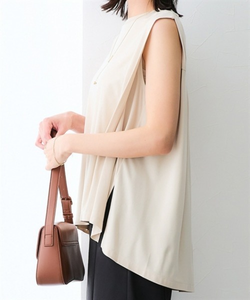 7days Life Styling（セブンデイズライフスタイリング）の「【接触冷感】シルケット加工サイドスリットフレンチスリーブトップス（Tシャツ/カットソー・レディース・ネイビー/ブルーグレー/オフホワイト/チャコール/ライトベージュ・LL/L/M/S/3L）」の19枚目の写真