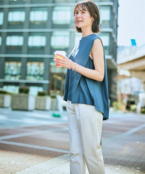 7days Life Styling(セブンデイズライフスタイリング)の「【接触冷感】シルケット加工サイドスリットフレンチスリーブトップス(Tシャツ/カットソー・レディース・ネイビー/ブルーグレー/オフホワイト/チャコール/ライトベージュ・LL/L/M/S/3L)」の12枚目の写真