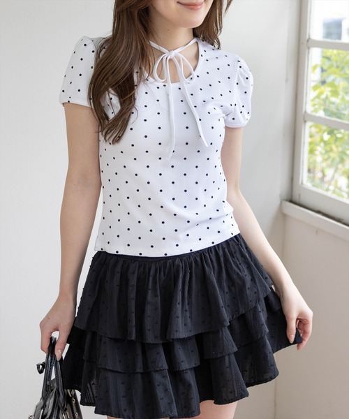 clear（クリア）の「フロントリボンドットプリント半袖カットソー［骨格ウェーブ/ガーリー/パフスリーブトップス］（Tシャツ/カットソー・レディース・ピンク/オフホワイト/ブラック・F）」の7枚目の写真