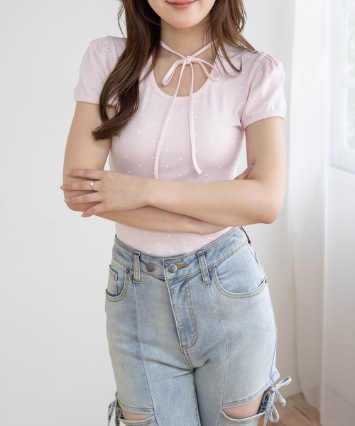 clear（クリア）の「フロントリボンドットプリント半袖カットソー［骨格ウェーブ/ガーリー/パフスリーブトップス］（Tシャツ/カットソー・レディース・ピンク/オフホワイト/ブラック・F）」の4枚目の写真