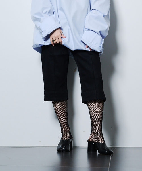 LIVINGTONE(リヴィントーン)の「LIVINGTONE DMITRI BERMUDA LT-DMITTI-B-10:ハーフパンツ(その他パンツ・レディース・ブラック・MEDIUM/SMALL)」の1枚目の写真