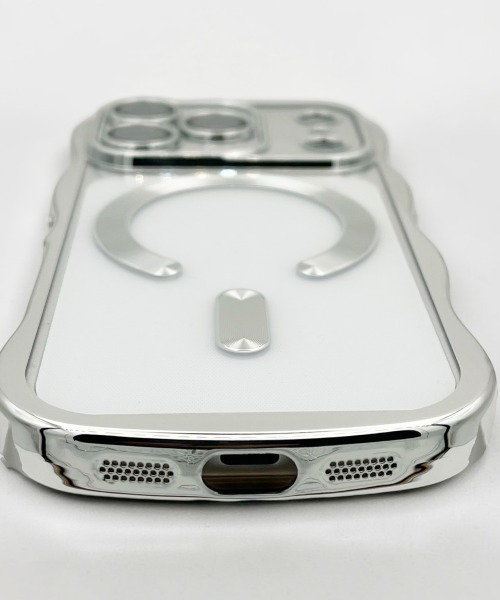Fun & Daily(ファンアンドデイリー)の「MagSafe対応 Wave Metalic iPhone 16 17 Pro ProMax Case / アイフォンケース(スマホケース/カバー・レディース・ブラック/シルバー/オレンジ・iPhone 16/iPhone 16 Pro/iPhone 17/iPhone 17 Pro/iPhone 17 Pro Max/iPhone 16 Pro Max)」の8枚目の写真