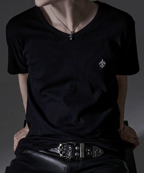 RUDOL(ルドル)の「『RUDOL/ルドル』ワンポイント刺繍テレコVネックTEE(Tシャツ/カットソー・メンズ・ブラック/ホワイト・L/M)」の15枚目の写真