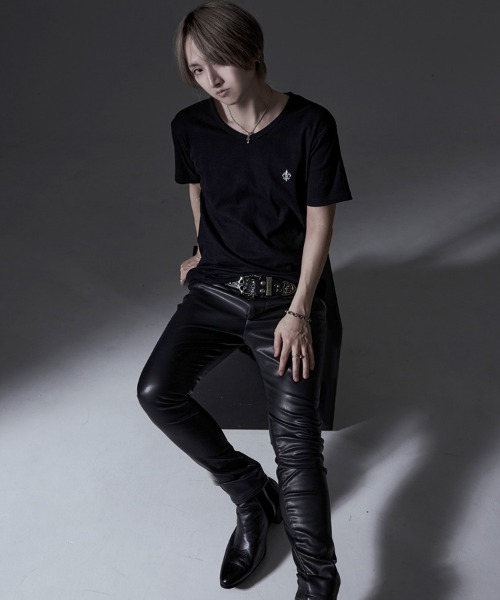 RUDOL(ルドル)の「『RUDOL/ルドル』ワンポイント刺繍テレコVネックTEE(Tシャツ/カットソー・メンズ・ブラック/ホワイト・L/M)」の16枚目の写真