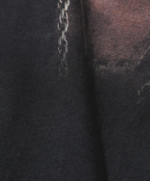 FREAK'S STORE(フリークスストア)の「【EXCLUSIVE】 Amy Winehouse / エイミー・ワインハウス グラフィッククルーネックTシャツ(Tシャツ/カットソー・メンズ・ブラック・MEDIUM/LARGE/X-LARGE)」の7枚目の写真