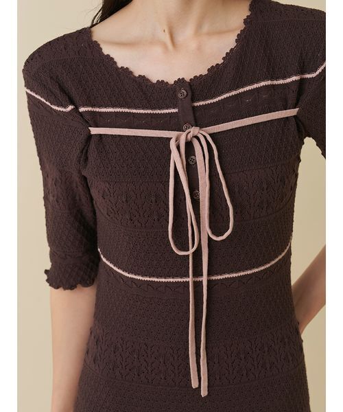 SNIDEL(スナイデル)の「クロシェライクロングニットワンピース(ワンピース・レディース・ブラック/ブラウン/ホワイト・F)」の11枚目の写真