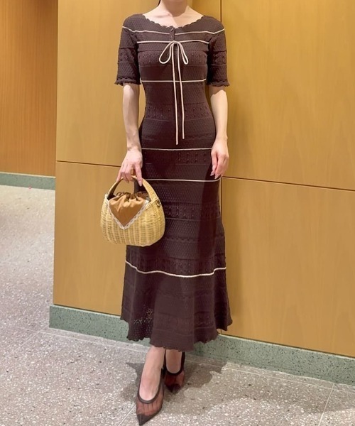 SNIDEL(スナイデル)の「クロシェライクロングニットワンピース(ワンピース・レディース・ブラック/ブラウン/ホワイト・F)」の1枚目の写真
