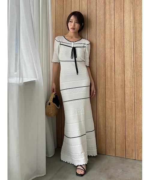 SNIDEL(スナイデル)の「クロシェライクロングニットワンピース(ワンピース・レディース・ブラック/ブラウン/ホワイト・F)」の16枚目の写真