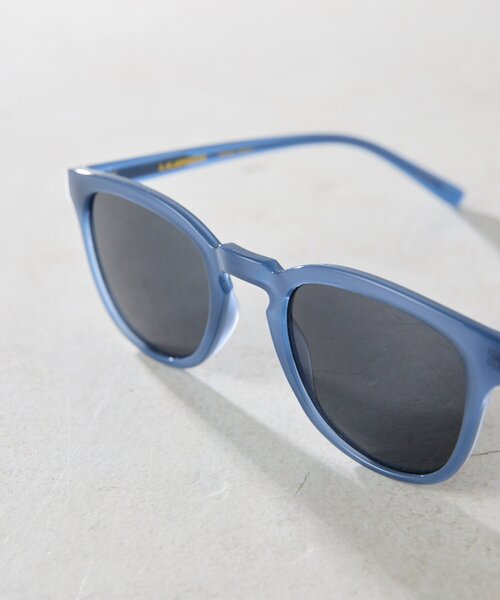 ear PAPILLONNER(イアパピヨネ)の「【A.KJAERBEDE(エキアビド)】BATE26SS/サングラス(その他雑貨・レディース・サックスブルー・FREE)」の7枚目の写真