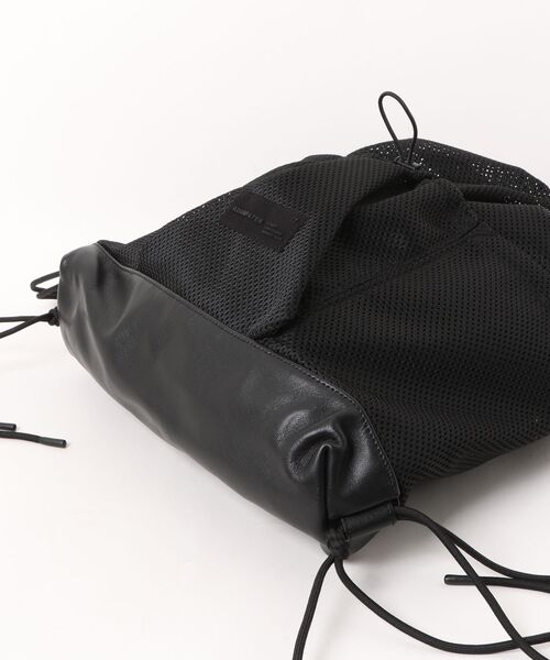 ADAM PATEK(アダムパテック)の「【RS】【ADAM PATEK】Leather trimmed mesh drawstring bag(バックパック/リュック・メンズ・ブラック・FREE)」の10枚目の写真