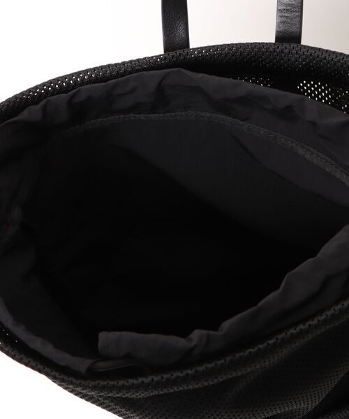 ADAM PATEK(アダムパテック)の「【RS】【ADAM PATEK】Leather trimmed mesh drawstring bag(バックパック/リュック・メンズ・ブラック・FREE)」の11枚目の写真