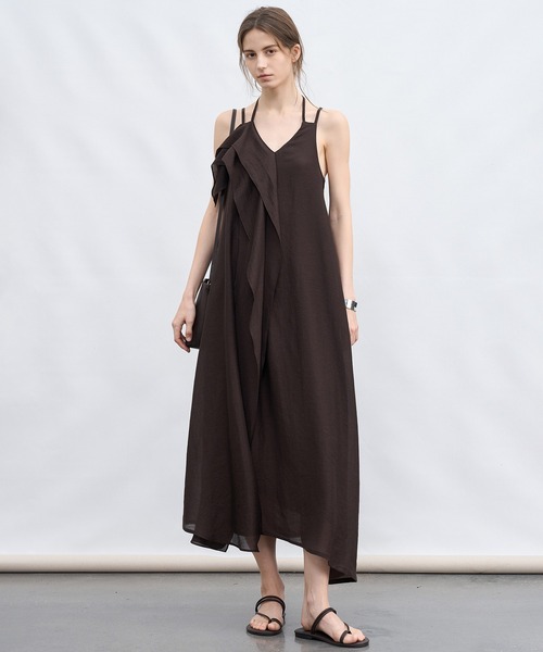 tageechita(タジチタ)の「【tageechita】アシンメトリー レイヤード キャミドレス(ワンピース・レディース・ブラウン/ベージュ・M/S/L)」の11枚目の写真