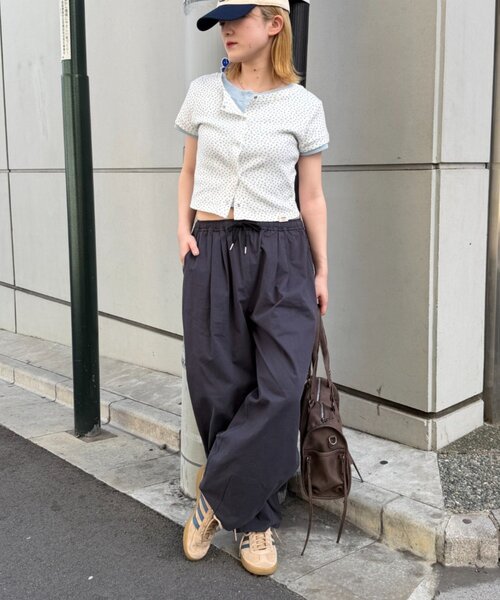 w closet(ダブルクローゼット)の「イージーギャザーPT(その他パンツ・レディース・ピンク/ネイビー/オフホワイト・MEDIUM/SMALL)」の12枚目の写真