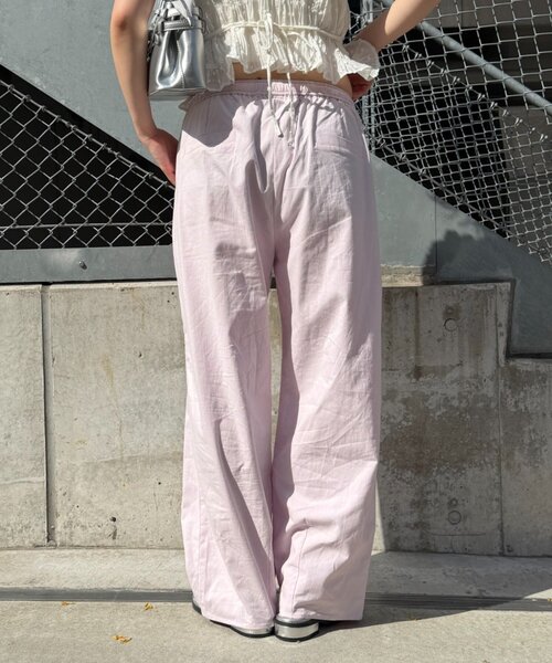 w closet(ダブルクローゼット)の「イージーギャザーPT(その他パンツ・レディース・ピンク/ネイビー/オフホワイト・MEDIUM/SMALL)」の14枚目の写真