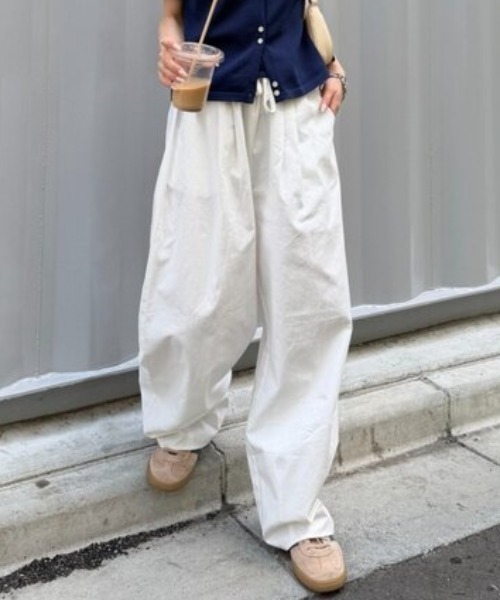 w closet(ダブルクローゼット)の「イージーギャザーPT(その他パンツ・レディース・ピンク/ネイビー/オフホワイト・MEDIUM/SMALL)」の2枚目の写真