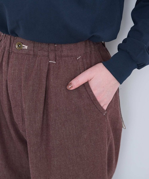 l'atelier du savon(アトリエドサボン)の「6オンスやわらかデニム カーブパンツ(その他パンツ・レディース・ブラウン・FREE)」の4枚目の写真