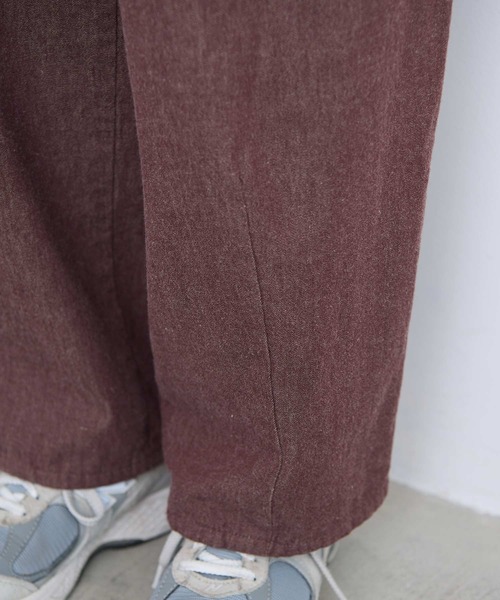 l'atelier du savon(アトリエドサボン)の「6オンスやわらかデニム カーブパンツ(その他パンツ・レディース・ブラウン・FREE)」の3枚目の写真