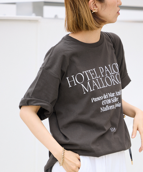 FRAMeWORK(フレームワーク)の「SKIN HOTEL PALOMA MALLORCA T(Tシャツ/カットソー・レディース・ベージュ/スミクロ/ホワイト・FREE)」の5枚目の写真