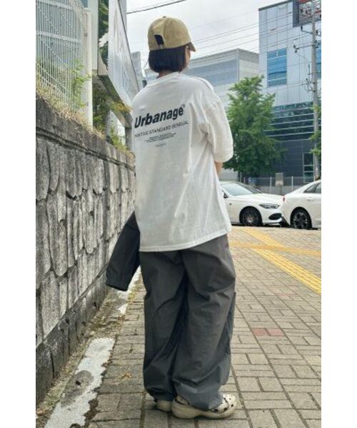 URBANAGE(アーバンエイジ)の「カラーセンシュアルオーバー半袖Tシャツ_ホワイト(Tシャツ/カットソー・レディース・その他・MEDIUM/LARGE)」の3枚目の写真