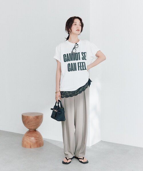 RIVE DROITE(リヴドロワ)の「予約【A・MONN】【綿100%/洗濯機洗い可】feelロゴTee(Tシャツ/カットソー・レディース・ピンク/オフホワイト/チャコールグレー・FREE)」の4枚目の写真