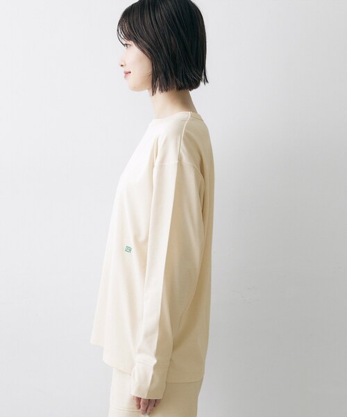 Dessin(デッサン)の「【吸水速乾/UVカット】ラッシュガード ロングTシャツ(Tシャツ/カットソー・レディース・ナチュラル/ダークグレー・01/04/03/02)」の12枚目の写真