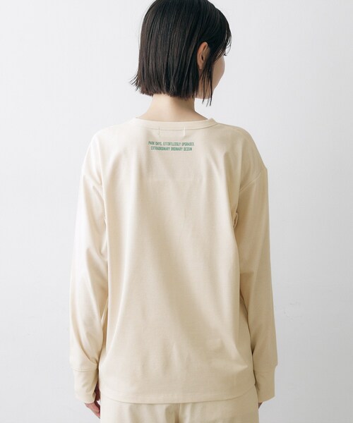 Dessin(デッサン)の「【吸水速乾/UVカット】ラッシュガード ロングTシャツ(Tシャツ/カットソー・レディース・ナチュラル/ダークグレー・01/04/03/02)」の13枚目の写真