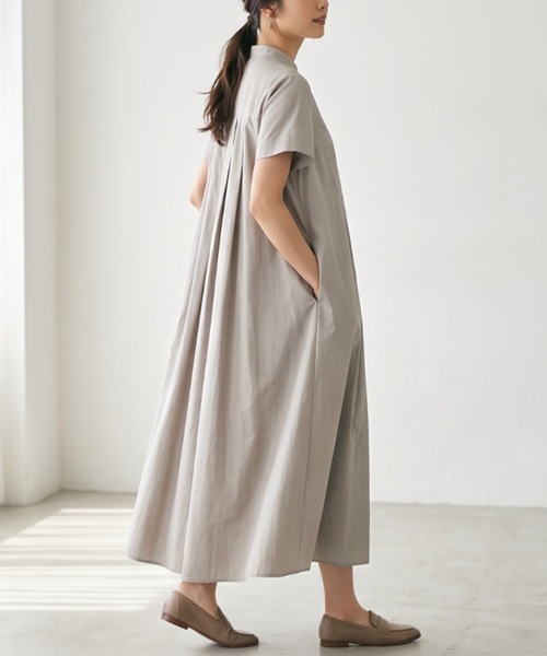 Belta attrice(ベルタアトリーチェ)の「【秋!人気の!】タイプライター バックプリーツ 半袖 ロング シャツワンピース(シャツワンピース・レディース・グレー/ブルー/スミクロ・FREE)」の19枚目の写真