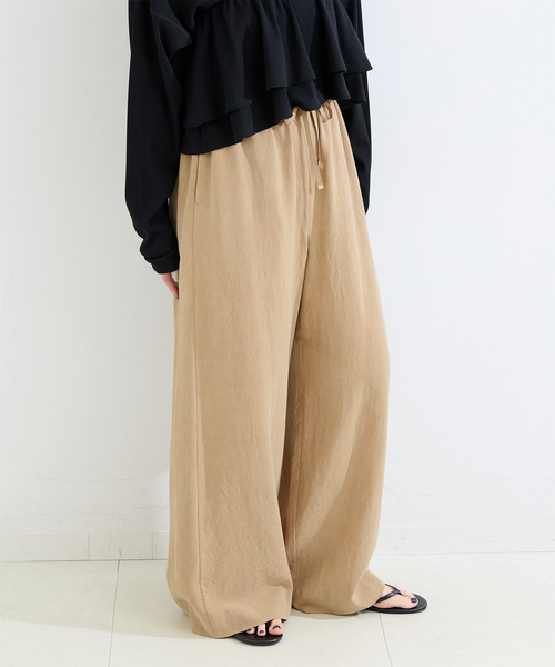 B.C STOCK(ベーセーストック)の「《追加2》手洗い可 / フィブリルRelaxパンツ(スラックス・レディース・ブラック/ベージュ/カーキ・SMALL/MEDIUM)」の2枚目の写真