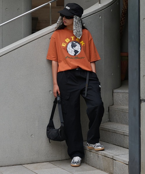 Eddie Bauer(エディーバウアー)の「EBTEK ロゴ 半袖Tシャツ(Tシャツ/カットソー・メンズ・ブラック/ダークオレンジ/ホワイト・XL/S/L/M)」の4枚目の写真