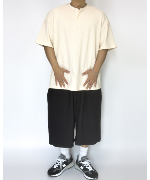 PACIENCIA(パシエンシア)の「オーバーサイズワッフルヘンリーネック半袖アイボリー(Tシャツ/カットソー・メンズ・その他・LARGE/X-LARGE/XX-LARGE)」の3枚目の写真